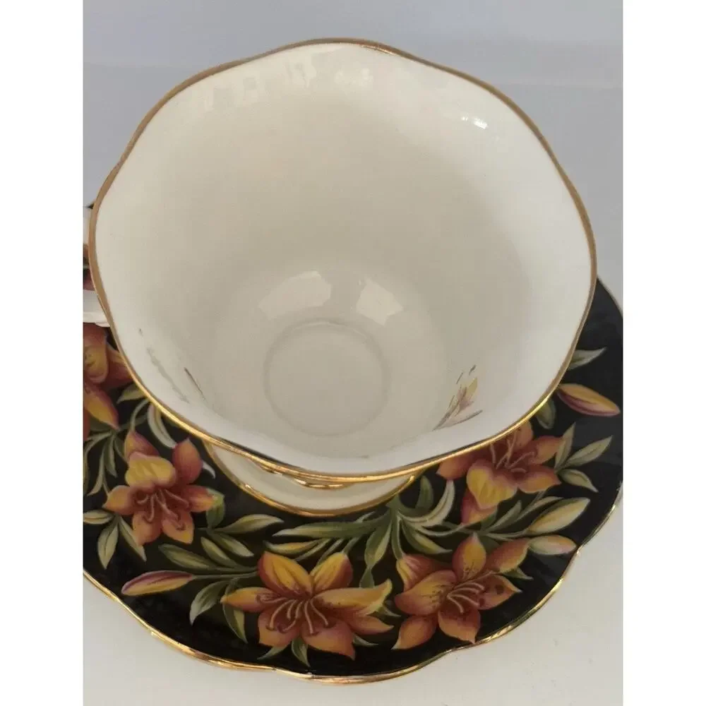 Royal Albert Provincial Flowers PRAIRIE LILY Teacup Saucer Set England 1975
